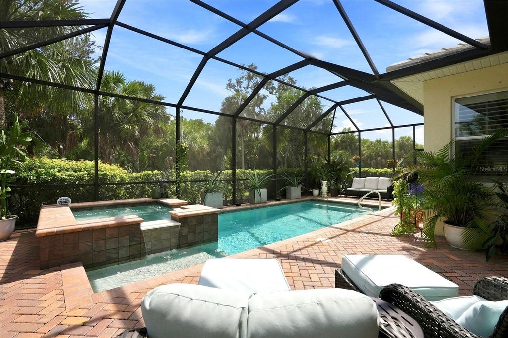 5057 LAKE OVERLOOK AVENUE, Bradenton, FL 34208