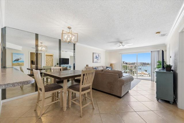 610 ISLAND WAY 607, Clearwater Beach, FL 33767