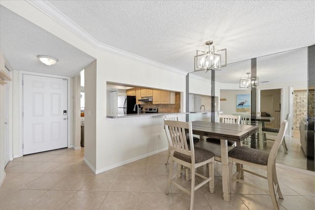 610 ISLAND WAY 607, Clearwater Beach, FL 33767