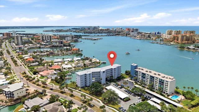 610 ISLAND WAY 607, Clearwater Beach, FL 33767