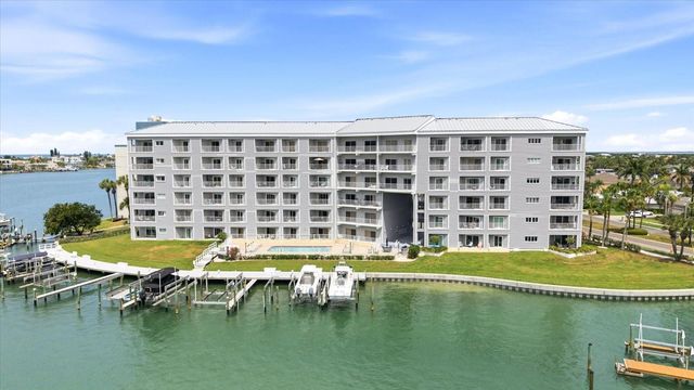 610 ISLAND WAY 607, Clearwater Beach, FL 33767