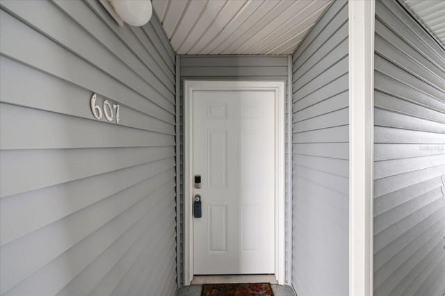 610 ISLAND WAY 607, Clearwater Beach, FL 33767