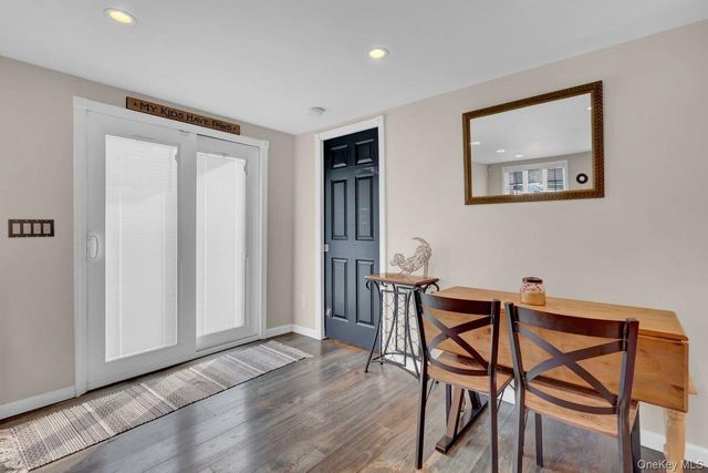 16 Magnolia Drive, Kings Park, NY 11754