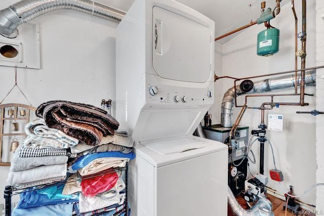 16 Magnolia Drive, Kings Park, NY 11754