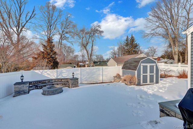 16 Magnolia Drive, Kings Park, NY 11754