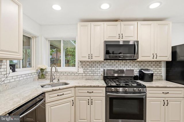 10111 GREEN FOREST DR, Adelphi, MD 20783