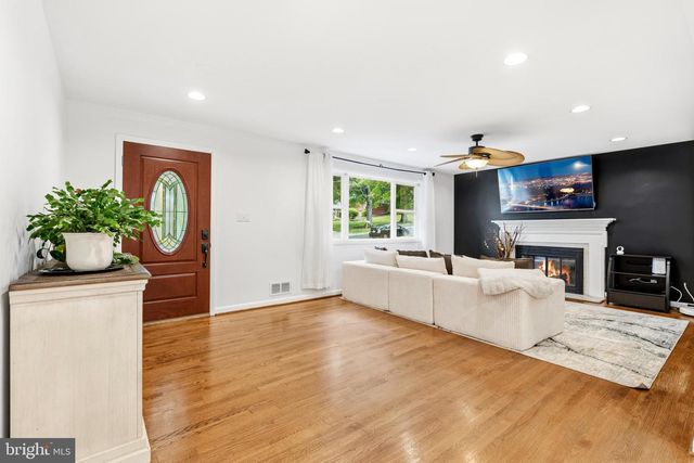 10111 GREEN FOREST DR, Adelphi, MD 20783