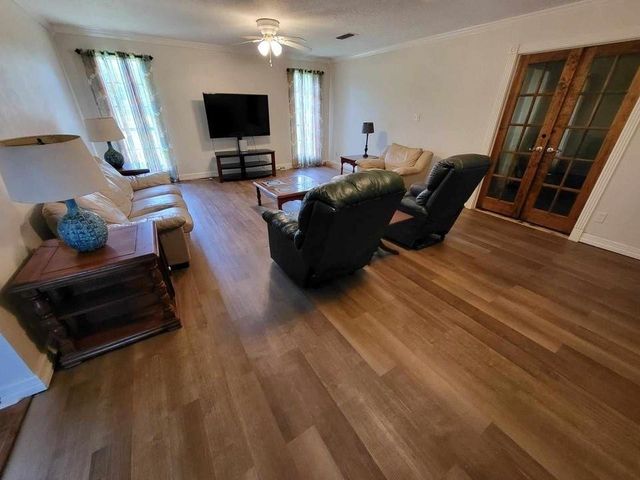 20914 Highway 35, Sweeny, TX 77480