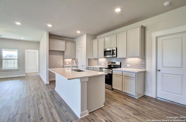 956 Tornado Ridge, New Braunfels, TX 78130