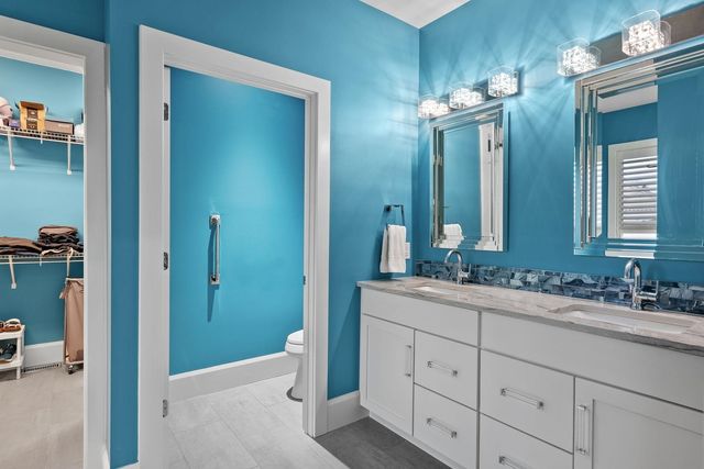 4107 Saint Erin Court, Bettendorf, IA 52722