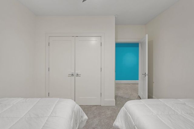 4107 Saint Erin Court, Bettendorf, IA 52722