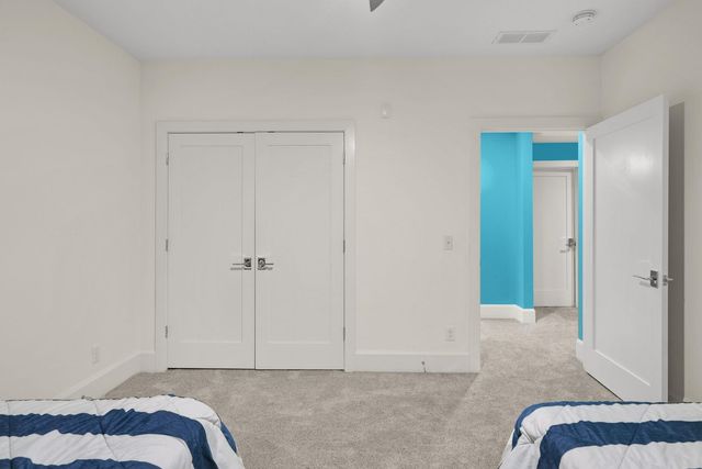 4107 Saint Erin Court, Bettendorf, IA 52722