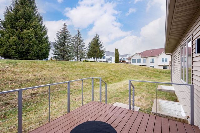 4107 Saint Erin Court, Bettendorf, IA 52722