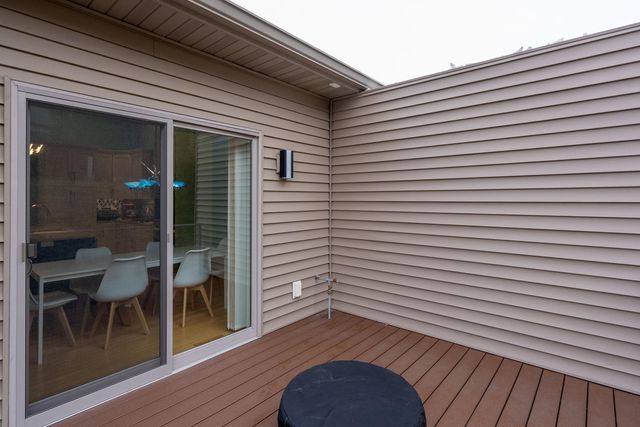 4107 Saint Erin Court, Bettendorf, IA 52722