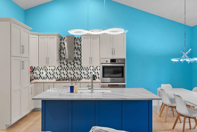 4107 Saint Erin Court, Bettendorf, IA 52722