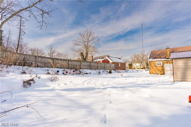 4462 20th Street NW, Canton, OH 44708