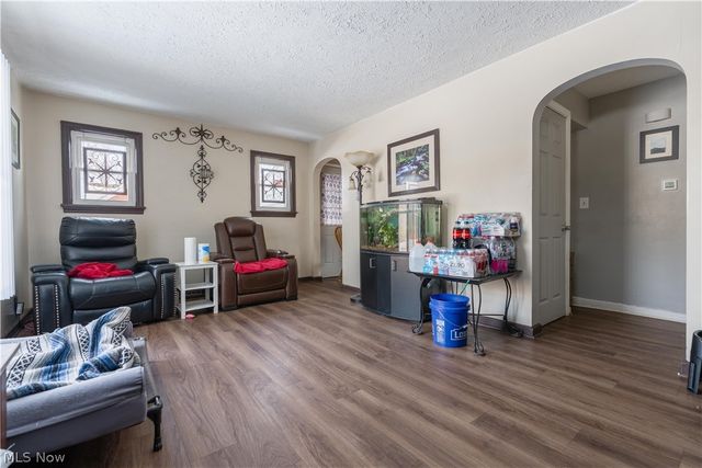 4462 20th Street NW, Canton, OH 44708