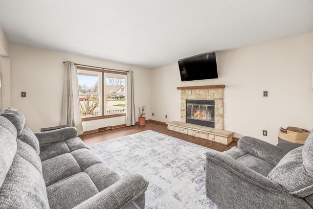 S67W14979 Koso DRIVE, Muskego, WI 53150