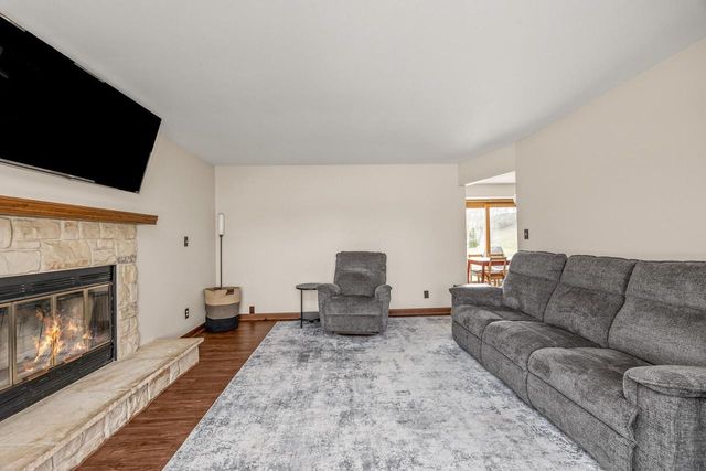 S67W14979 Koso DRIVE, Muskego, WI 53150