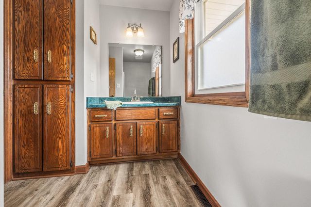 S67W14979 Koso DRIVE, Muskego, WI 53150