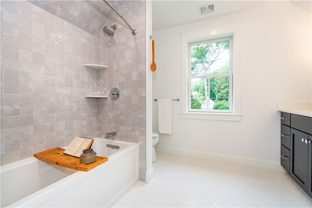 510 Greenbush Road, Warwick, RI 02818