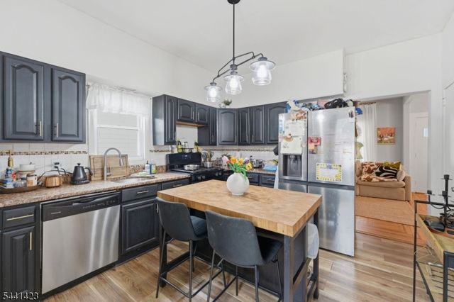217 8Th Ave, Paterson City, NJ 07514
