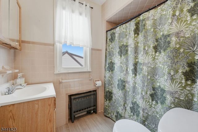 217 8Th Ave, Paterson City, NJ 07514