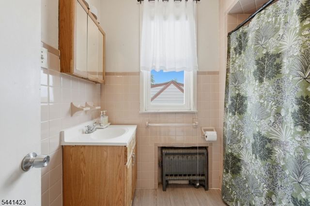217 8Th Ave, Paterson City, NJ 07514