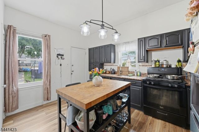 217 8Th Ave, Paterson City, NJ 07514
