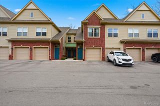 606 Pointe Drive, Walled Lake, MI 48390