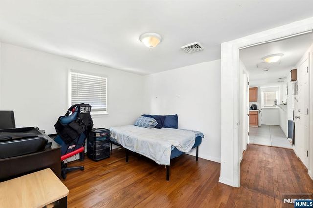 86 Katz Avenue, Paterson, NJ 07502