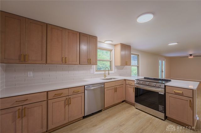 7321 Union Schoolhouse Road, Riverside, OH 45424