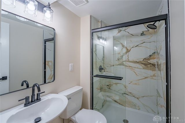 7321 Union Schoolhouse Road, Riverside, OH 45424