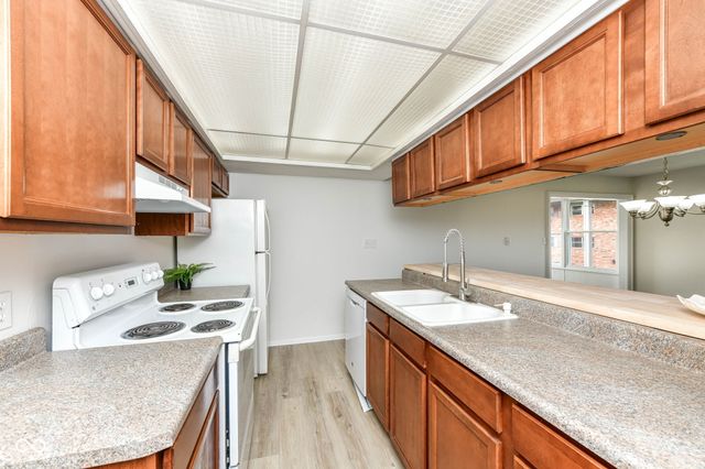 5034 Allisonville Road UNIT C, Indianapolis, IN 46205