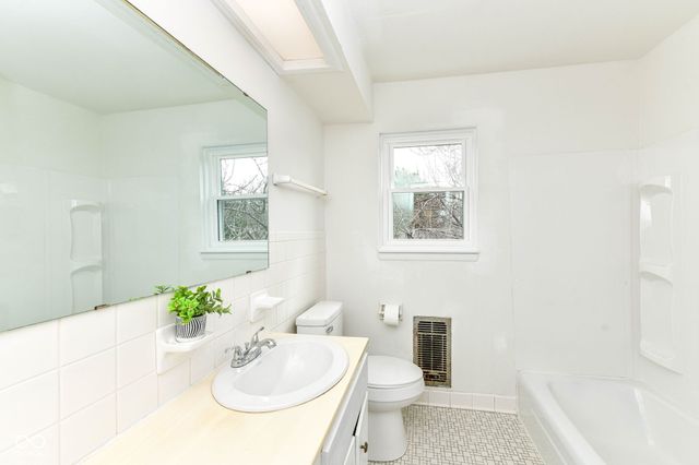 5034 Allisonville Road UNIT C, Indianapolis, IN 46205