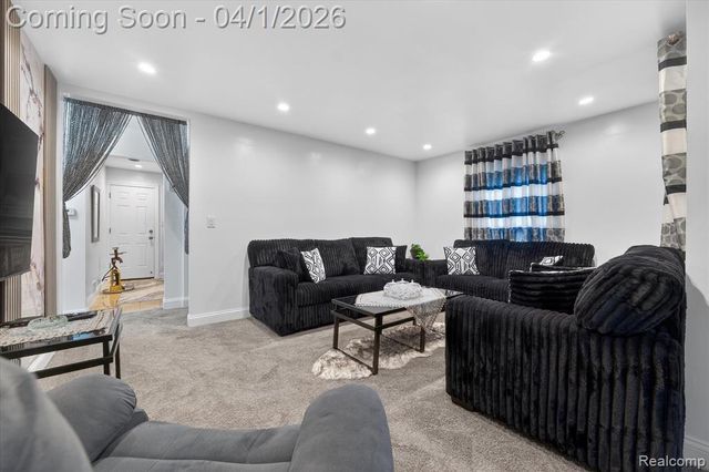 6792 Piedmont Street, Detroit, MI 48228