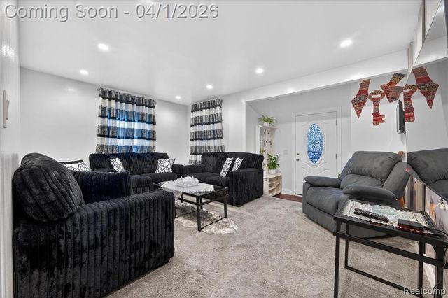 6792 Piedmont Street, Detroit, MI 48228