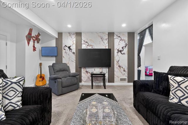 6792 Piedmont Street, Detroit, MI 48228