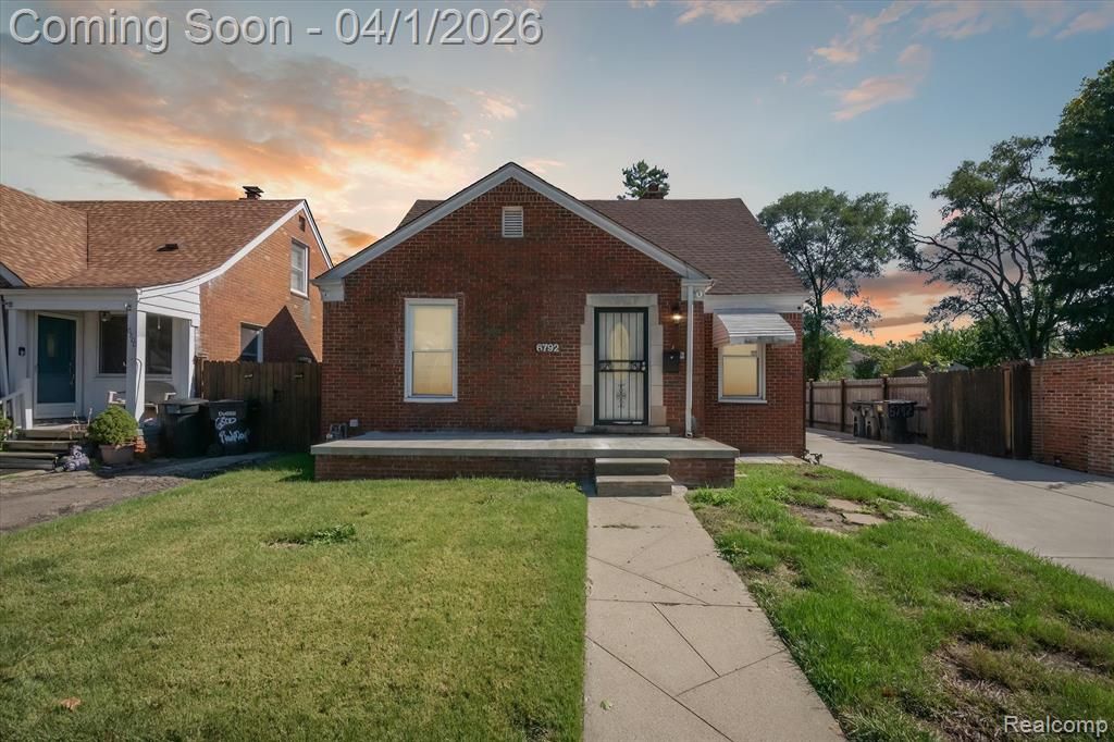 6792 Piedmont Street, Detroit, MI 48228