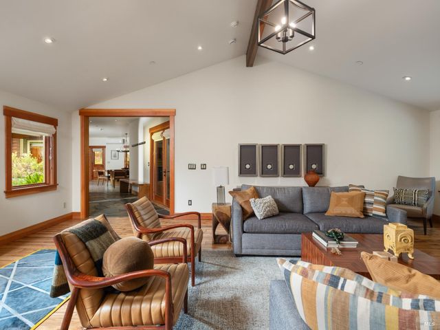 15570 Bittner Ln, Occidental, CA 95465