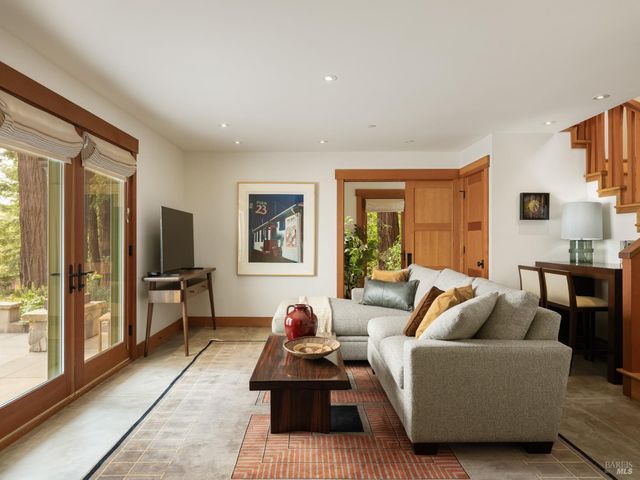 15570 Bittner Ln, Occidental, CA 95465