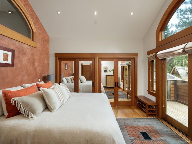 15570 Bittner Ln, Occidental, CA 95465