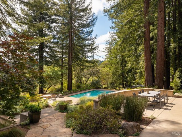 15570 Bittner Ln, Occidental, CA 95465