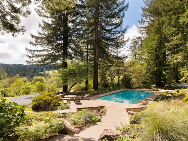 15570 Bittner Ln, Occidental, CA 95465