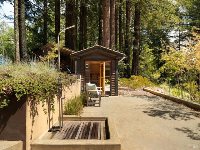 15570 Bittner Ln, Occidental, CA 95465