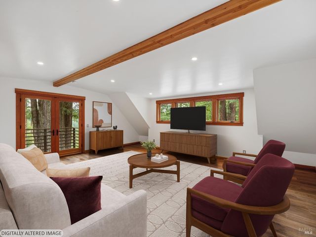 15570 Bittner Ln, Occidental, CA 95465