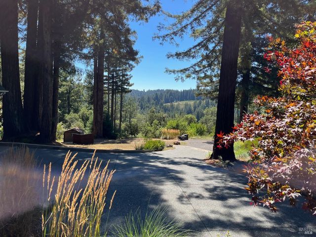 15570 Bittner Ln, Occidental, CA 95465