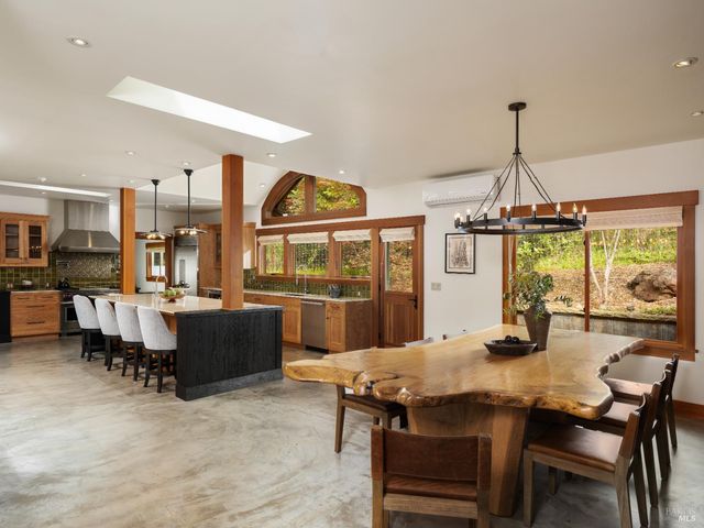 15570 Bittner Ln, Occidental, CA 95465