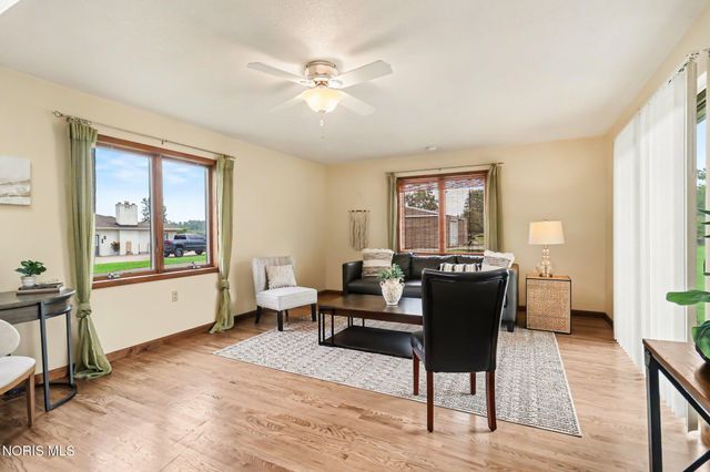 709 S Teachout Road, Curtice, OH 43412