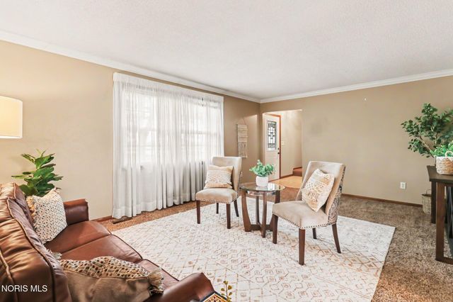 709 S Teachout Road, Curtice, OH 43412